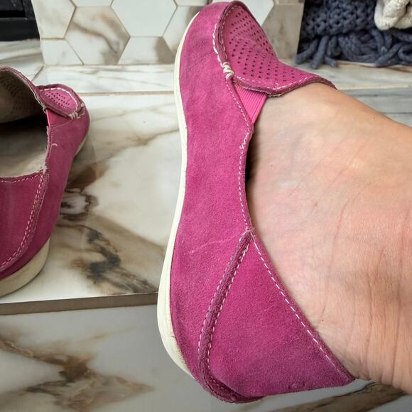 Olukai Women's Nohea Perforated Pink Suede Slip-On Loafers Mules Size 8 Hawaiian - Picture 10 of 13